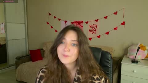 Bella online show from October 20, 2025, 5:19 am