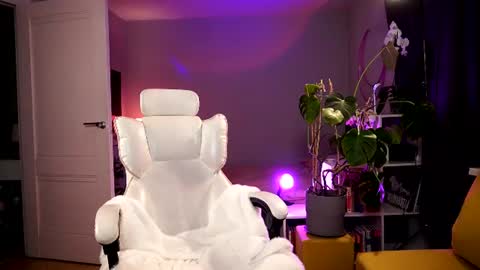 Snapshot of purple_baby chatting on July 3, 2026, 1:28 pm Sasha wait you here 6 of November. will celebrate my B- day online show from July 3, 2026, 1:28 pm