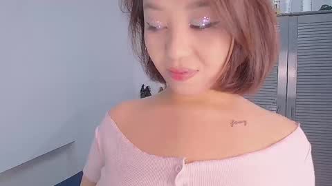 Miko online show from November 17, 2025, 4:57 pm