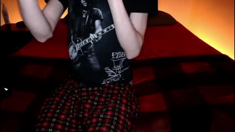 pussylover2182 online show from April 25, 2026, 5:43 am