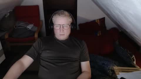 Snapshot of pussylovercb chatting on September 24, 2025, 6:33 pm pussylovercb online show from September 24, 2025, 6:33 pm