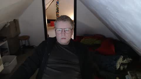 pussylovercb online show from April 9, 2026, 7:47 am