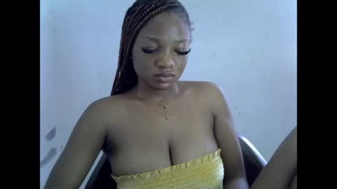 pussyxwetx online show from April 15, 2026, 11:28 am