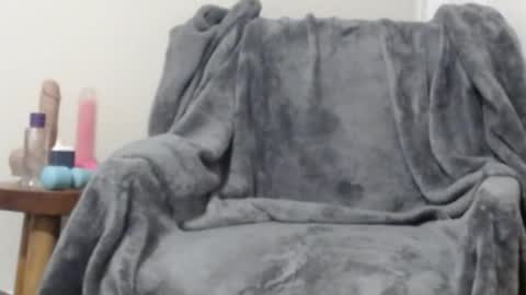 puusyplaytyme online show from January 30, 2025, 1:55 am