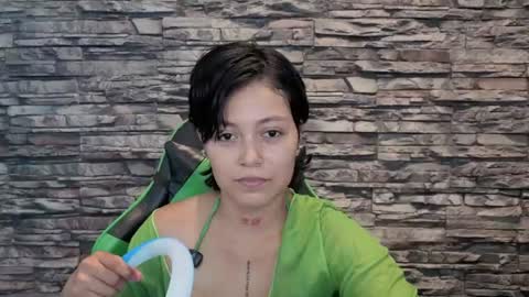 Snapshot of qadeshoficial chatting on June 18, 2026, 6:56 pm Qadesh online show from June 18, 2026, 6:56 pm