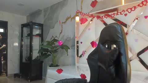 Snapshot of qetsyah_tf chatting on February 14, 2026, 1:19 pm Qetsyah online show from February 14, 2026, 1:19 pm