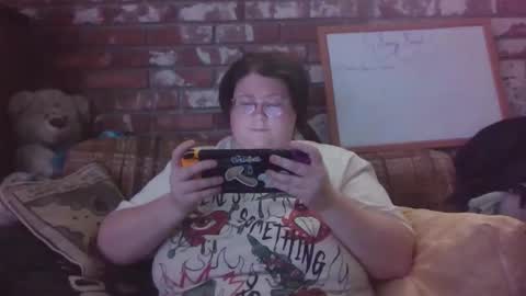 Snapshot of qtbisuccubi chatting on February 6, 2026, 9:29 pm Br4tty Bunny online show from February 6, 2026, 9:29 pm