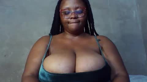 queen2302 online show from April 2, 2026, 9:12 pm