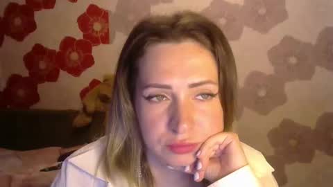 Queen Daenerys online show from September 15, 2025, 6:52 pm