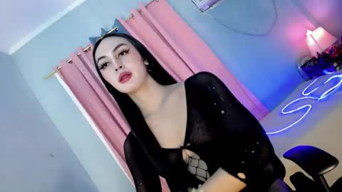 Snapshot of queen_danaya chatting on July 5, 2026, 8:05 pm queen_danaya online show from July 5, 2026, 8:05 pm