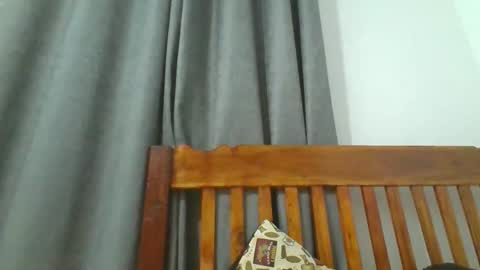 queen_diveer online show from September 21, 2025, 6:09 pm