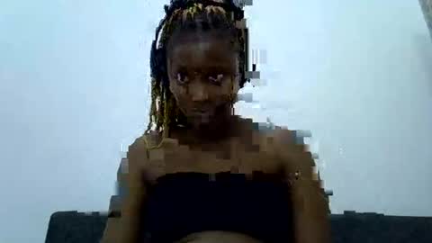 queen_diveer online show from September 24, 2025, 7:06 pm