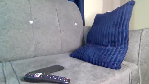 queen_doli online show from April 9, 2026, 9:31 pm