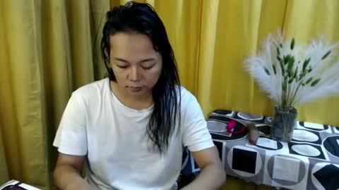 Snapshot of queen_ennah chatting on June 21, 2026, 8:33 pm queen_ennah online show from June 21, 2026, 8:33 pm