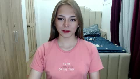 Snapshot of queen_heart0 chatting on May 2, 2026, 1:43 am shawny online show from May 2, 2026, 1:43 am