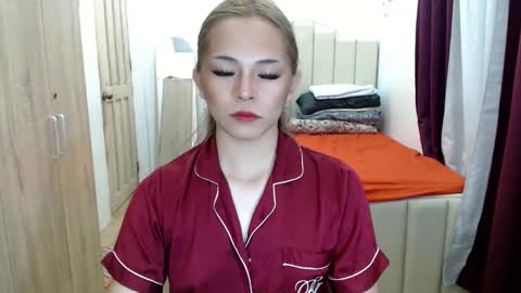 Snapshot of queen_heart0 chatting on May 3, 2026, 2:06 am shawny online show from May 3, 2026, 2:06 am