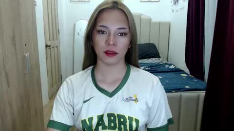 Snapshot of queen_heart0 chatting on May 25, 2026, 12:05 am shawny online show from May 25, 2026, 12:05 am