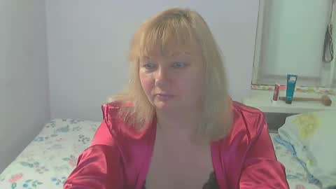 queen_jane8 online show from May 16, 2026, 2:27 pm