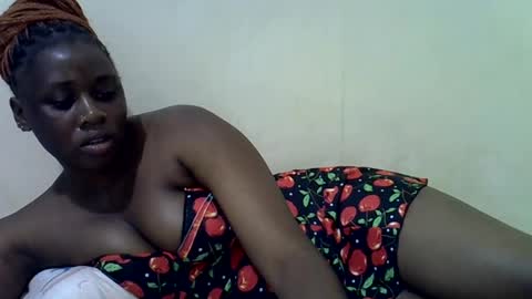 queen_leilla online show from June 12, 2026, 7:40 am