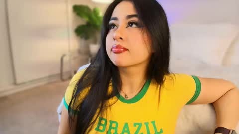 Liana  online show from February 19, 2026, 7:04 am