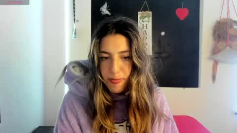 queen_natttyy online show from January 14, 2025, 6:24 am