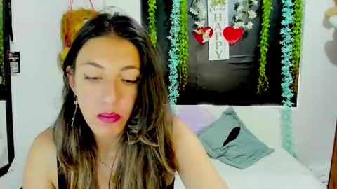 queen_natttyy online show from February 9, 2026, 3:38 pm