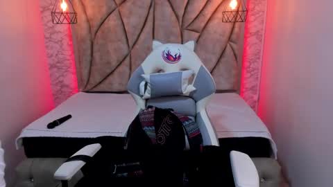   online show from February 1, 2025, 11:54 am