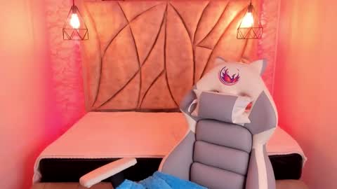   online show from February 6, 2025, 2:58 pm