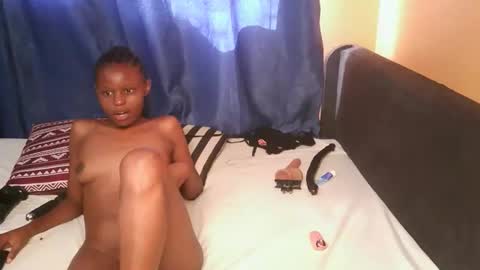 Snapshot of queen_sashavixen chatting on November 15, 2025, 5:49 am queen_sashavixen online show from November 15, 2025, 5:49 am