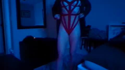 queenbee6269 online show from December 15, 2024, 7:46 am