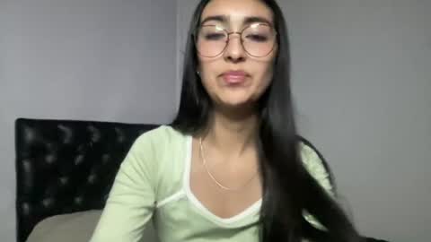 queenbyte_18 online show from July 18, 2026, 3:33 am