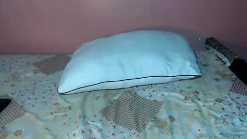 queenchloe1 online show from May 4, 2026, 7:54 pm