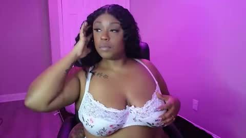 Queen Cherise Roze online show from January 13, 2026, 10:59 pm