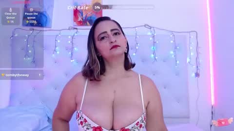 queendesiree_ online show from February 23, 2026, 7:55 pm
