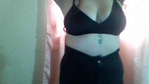 Snapshot of queenfitnnes_82 chatting on February 13, 2025, 6:59 pm queenfitnnes 82 online show from February 13, 2025, 6:59 pm