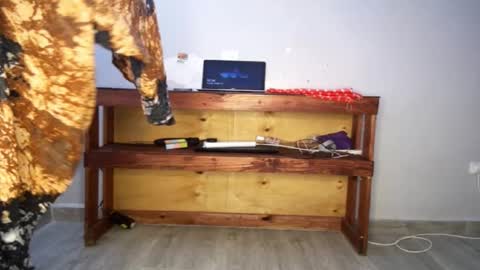 Nina online show from October 27, 2025, 7:34 am