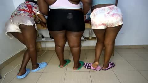 Snapshot of queenkiah chatting on March 2, 2026, 7:21 pm Nina online show from March 2, 2026, 7:21 pm