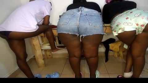 Snapshot of queenkiah chatting on March 29, 2026, 9:04 pm Nina online show from March 29, 2026, 9:04 pm