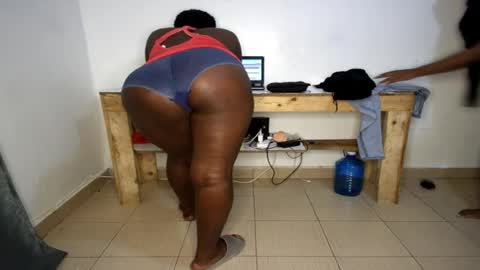 Snapshot of queenkiah chatting on April 8, 2026, 7:03 pm Nina online show from April 8, 2026, 7:03 pm