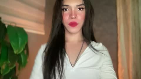 QUEEN online show from April 3, 2026, 1:36 am