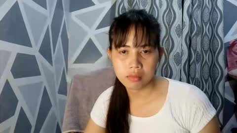 Snapshot of queennbbee chatting on June 10, 2026, 1:54 pm queennbbee online show from June 10, 2026, 1:54 pm