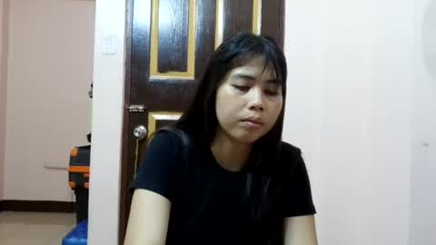 Snapshot of queennbbee chatting on June 28, 2026, 10:10 am queennbbee online show from June 28, 2026, 10:10 am