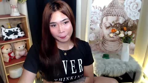 Snapshot of queenofcum169xx chatting on February 18, 2025, 5:53 pm Mikka online show from February 18, 2025, 5:53 pm