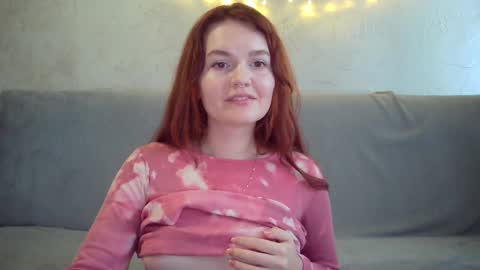 Snapshot of queenofmodels chatting on February 24, 2025, 11:32 am QueenOfModels online show from February 24, 2025, 11:32 am