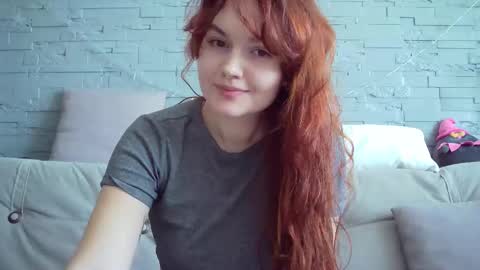 Snapshot of queenofmodels chatting on February 28, 2025, 10:41 am QueenOfModels online show from February 28, 2025, 10:41 am