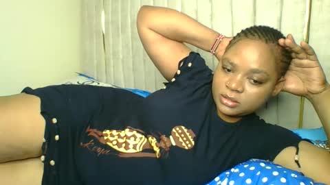 Snapshot of queenofsouls chatting on January 21, 2025, 6:22 am . online show from January 21, 2025, 6:22 am