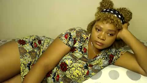 Snapshot of queenofsouls chatting on September 25, 2025, 3:32 am . online show from September 25, 2025, 3:32 am