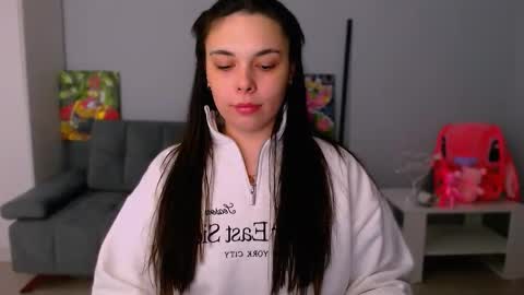 Patricia online show from November 10, 2025, 1:43 pm