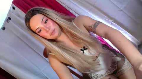 QUEEN online show from February 8, 2026, 12:14 am