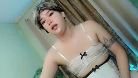 QUEEN online show from February 22, 2026, 5:19 am